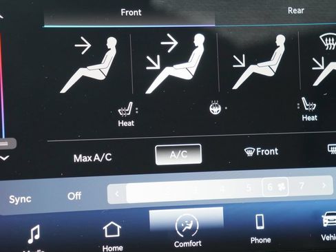 Used 2024 Chrysler Pacifica Touring-L FWD image 30