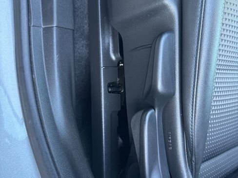 Used 2024 Chevrolet Trax LT w/ LT Convenience Package image 34