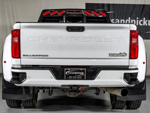 Used 2022 Chevrolet Silverado 3500 High Country w/ Safety Package II AWD/4WD image 9
