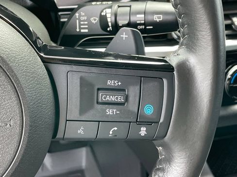 Certified 2024 Nissan Pathfinder SV AWD/4WD image 18