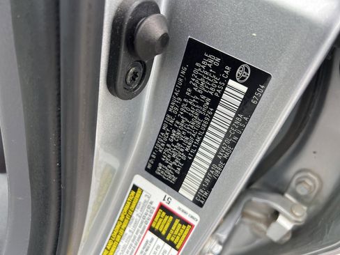 Used 2020 Toyota Camry LE image 31