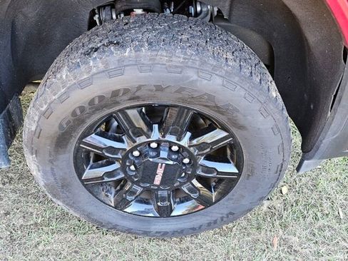 Used 2024 GMC Sierra 2500 AT4 w/ AT4 Premium Plus Package image 16