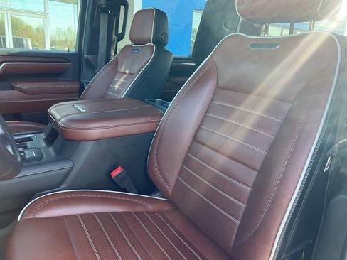 Used 2024 GMC Sierra 3500 Denali Ultimate image 23