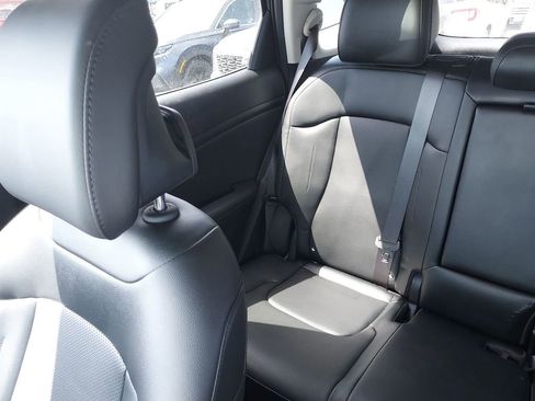 Used 2025 Kia Sportage EX FWD image 12