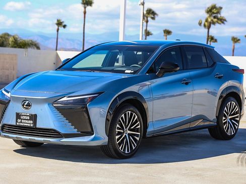 Used 2023 Lexus RZ 450e Premium w/ Accessory Package (Z1) image 3