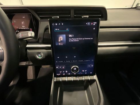 Used 2025 GMC Terrain Elevation image 28