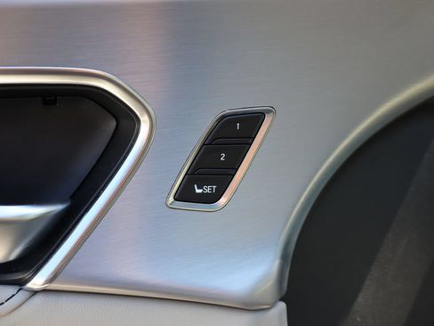 Used 2025 Acura RDX SH-AWD w/ Technology Package image 8