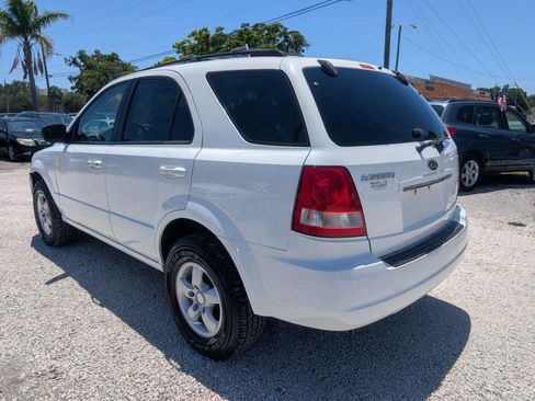 Used 2006 Kia Sorento 2WD image 5