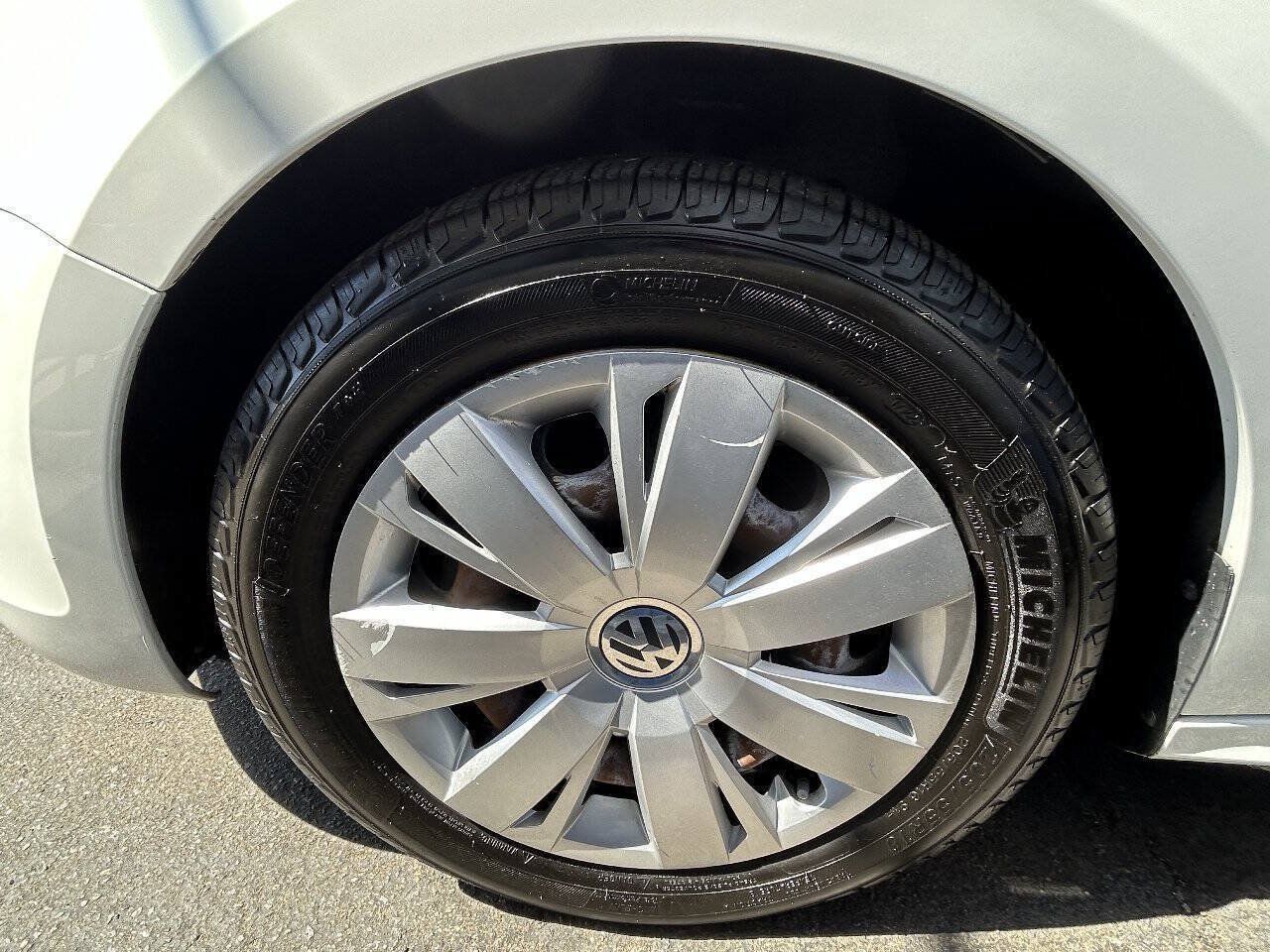Used 2013 Volkswagen Jetta SE FWD image 14