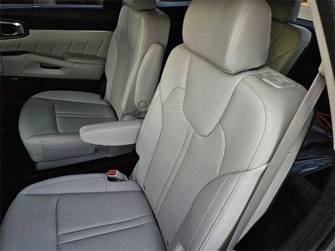 Certified 2023 Kia Sorento SX Prestige image 15
