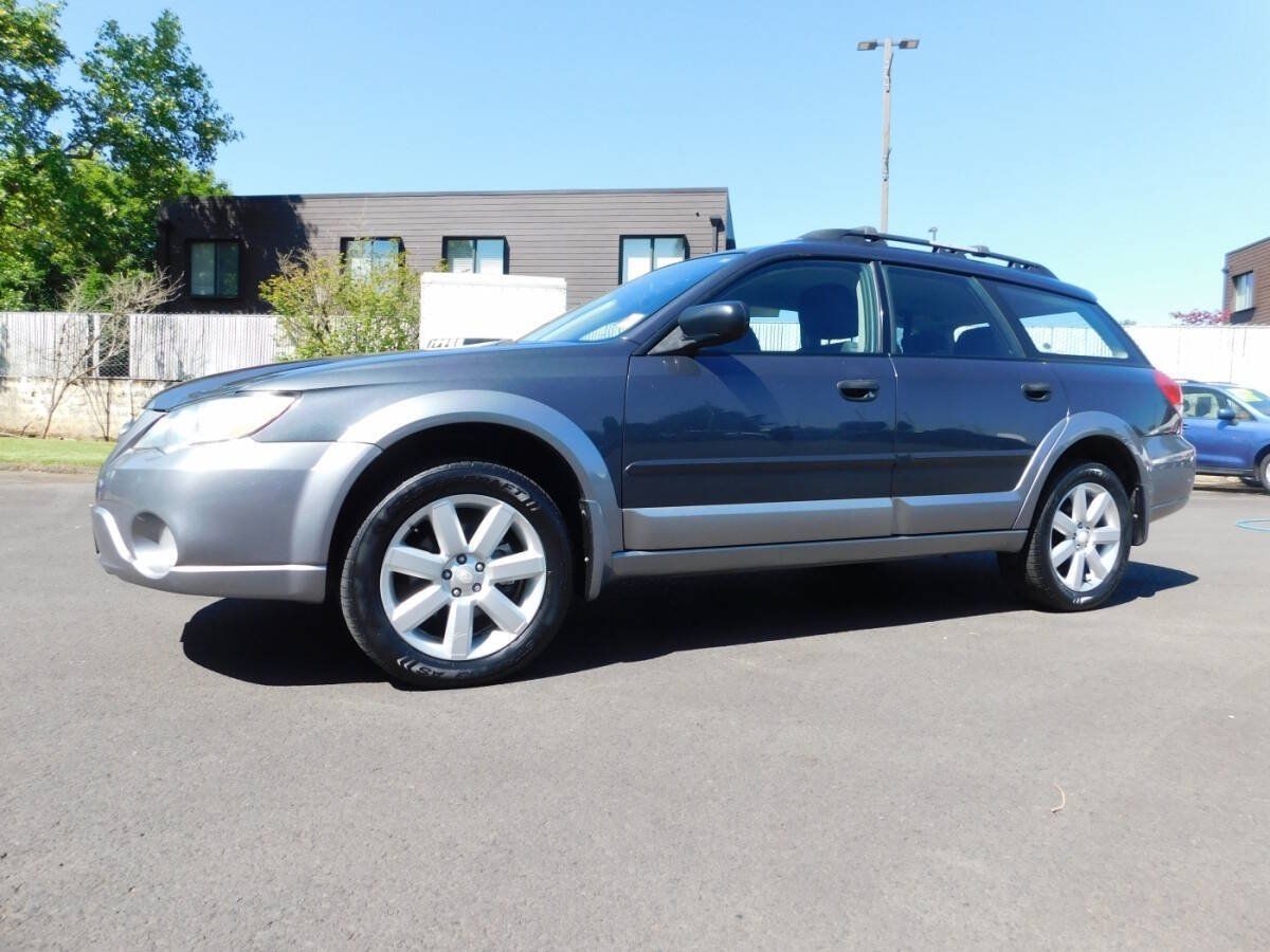 Used 2009 Subaru Outback 2.5i Special Edition AWD/4WD image 4