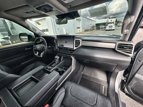 Used 2024 Toyota Tundra Limited image 27