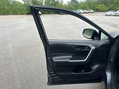Used 2023 Toyota RAV4 LE AWD/4WD image 24
