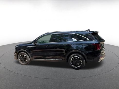 Used 2024 Kia Sorento S FWD image 10