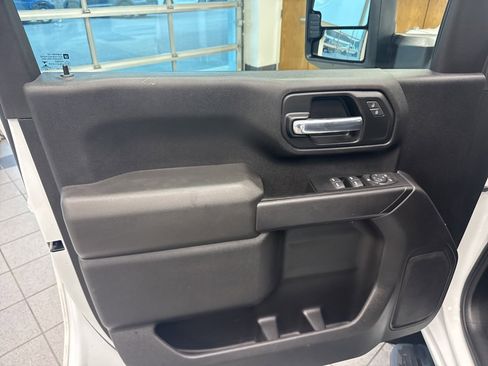 Used 2023 GMC Sierra 2500 Pro w/ Convenience Package image 11