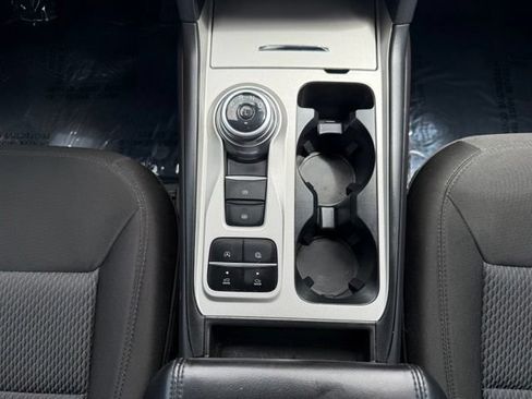 Used 2024 Ford Explorer XLT RWD image 26