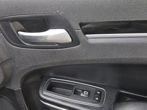 Used 2021 Chrysler 300 S w/ S Model Appearance Package RWD image 28