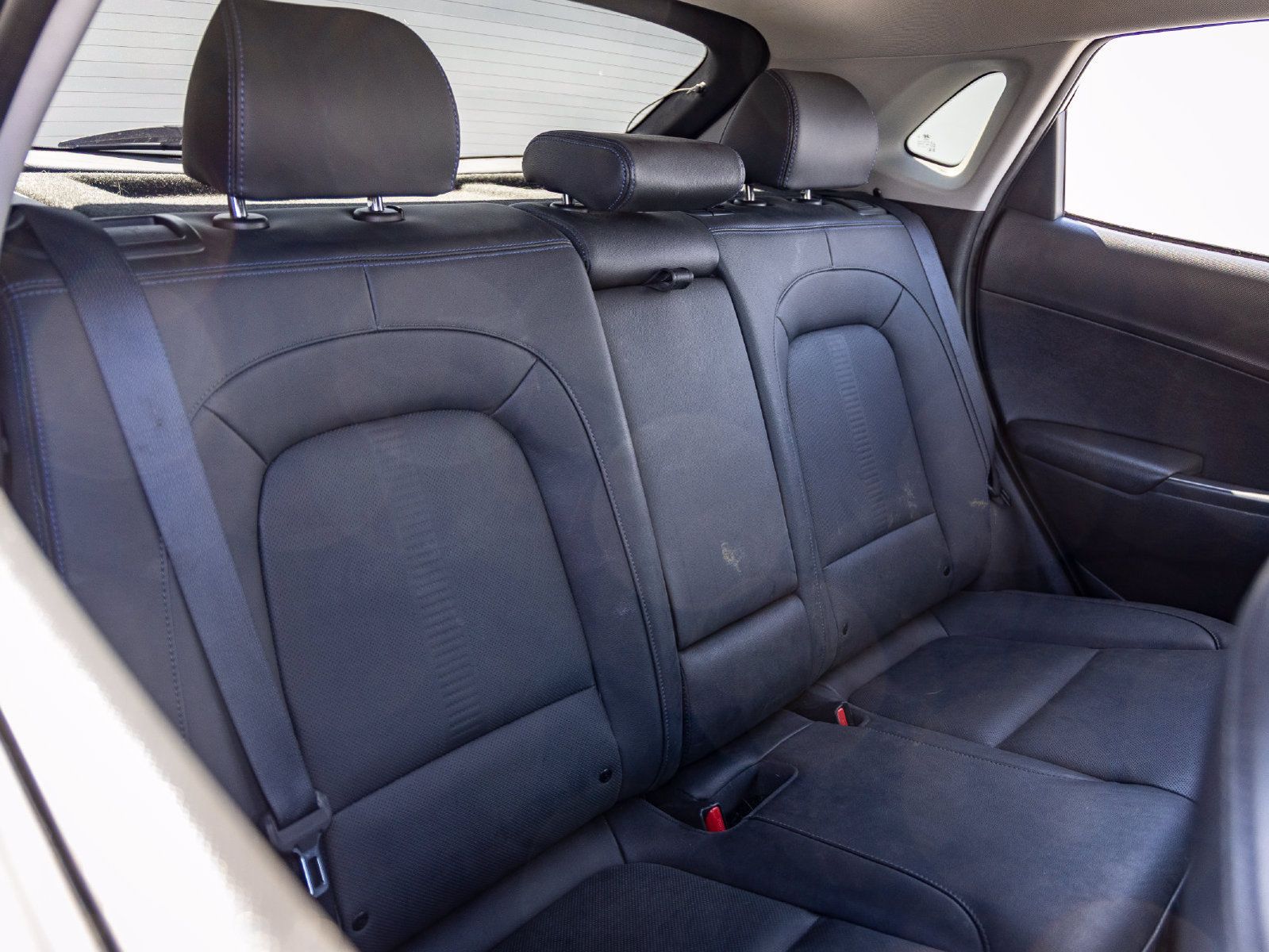 Used 2023 Hyundai Kona Limited FWD image 19