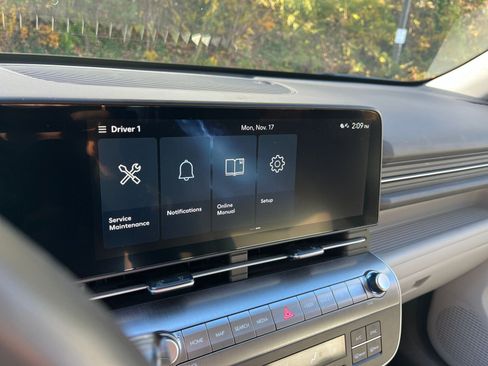 Used 2025 Hyundai Kona SEL image 20