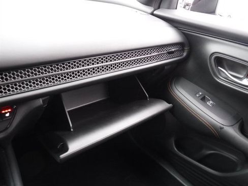 Used 2023 Honda HR-V Sport image 25