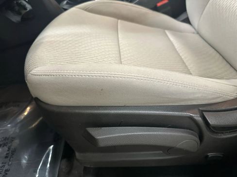 Used 2017 Hyundai Santa Fe Sport FWD image 14