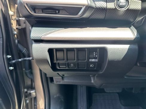 Used 2020 Subaru Forester Premium AWD/4WD image 19