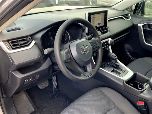 Used 2024 Toyota RAV4 LE FWD image 17