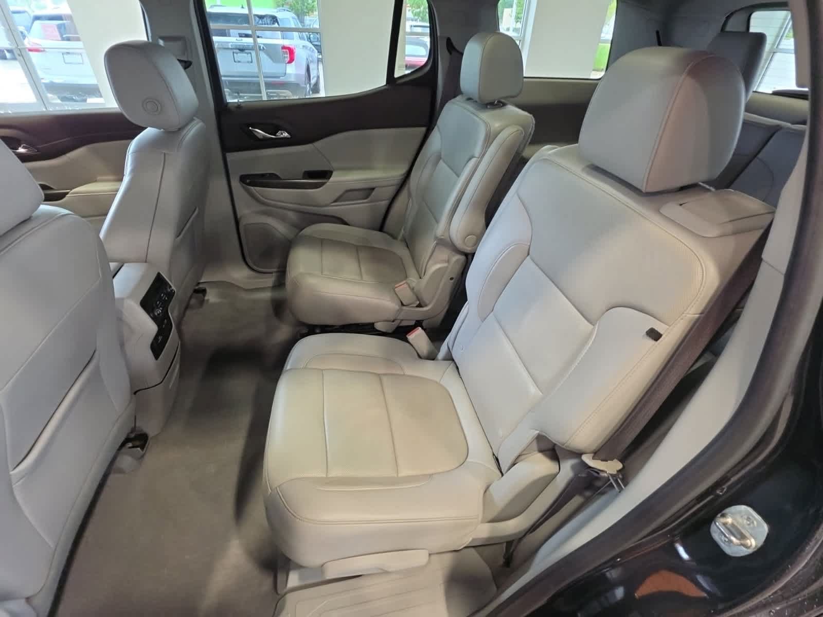 Used 2020 GMC Acadia SLT w/ GMC Pro Grade Package AWD/4WD image 34