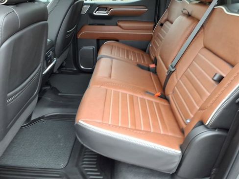 Used 2025 GMC Sierra 1500 Denali Ultimate image 12