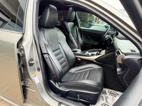 Used 2016 Lexus IS 200t w/ F Sport Package RWD image 37