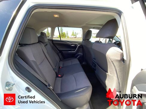 Certified 2019 Toyota RAV4 XLE FWD image 18