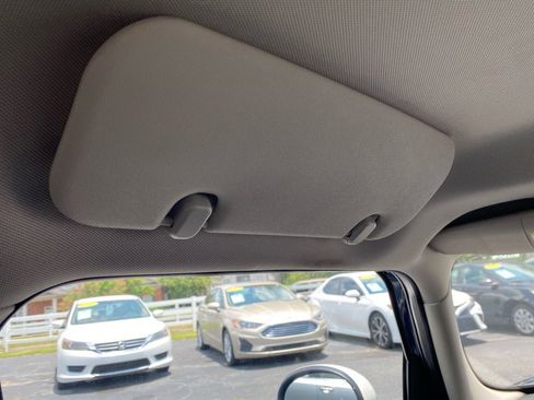 Used 2016 MINI Cooper 4-Door Hardtop image 29