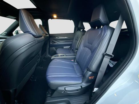 Certified 2026 INFINITI QX60 Sport w/ Dark Cargo Package AWD/4WD image 27