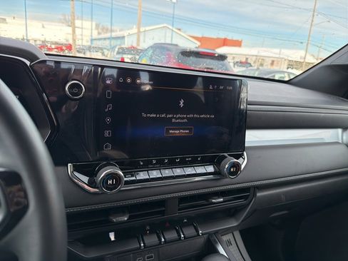 Used 2024 Chevrolet Colorado LT w/ LT Convenience Package II image 25