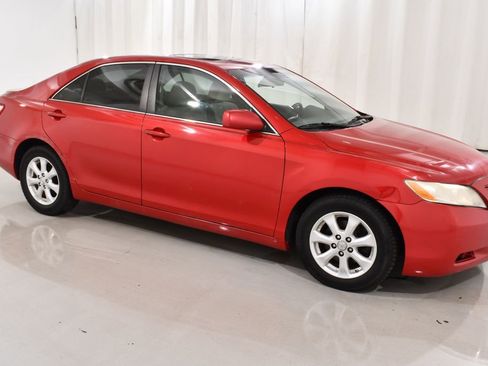 Used 2007 Toyota Camry SE FWD image 5