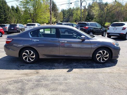 Used 2017 Honda Accord EX-L image 8