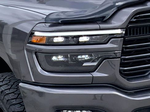 Used 2025 RAM 2500 Laramie AWD/4WD image 24