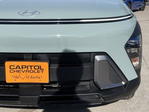 Used 2025 Hyundai Kona SEL image 7