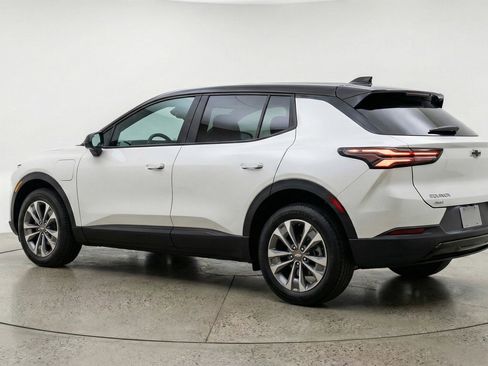 Used 2025 Chevrolet Equinox LT image 6