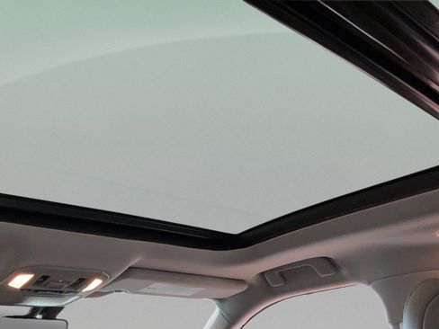 Used 2022 Toyota Highlander Platinum FWD image 26