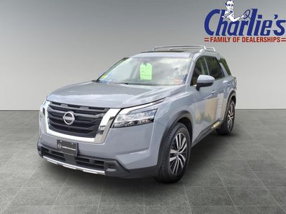 Used 2023 Nissan Pathfinder Platinum w/ Cargo Package