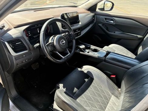 Certified 2023 Nissan Rogue Platinum image 11