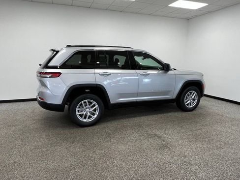 New 2025 Jeep Grand Cherokee Laredo X AWD/4WD image 21
