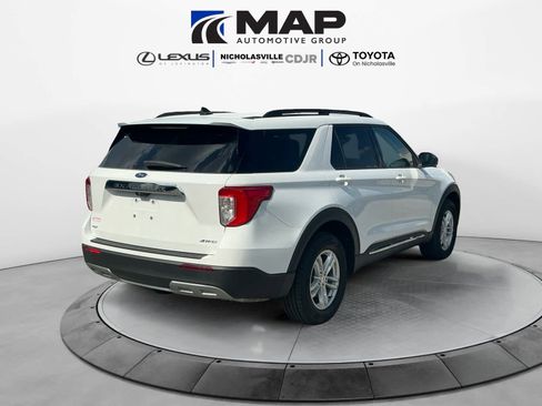 Used 2023 Ford Explorer XLT w/ Equipment Group 202A AWD/4WD image 5