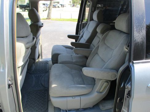 Used 2005 Honda Odyssey EX image 19