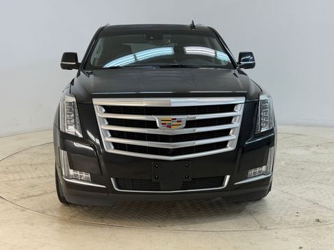 Used 2016 Cadillac Escalade Premium image 6