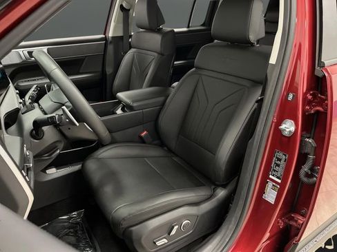 Used 2025 Hyundai Santa Fe XRT image 4