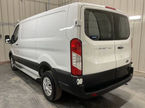 Used 2024 Ford Transit 250 Low Roof w/ Exterior Upgrade Package image 19