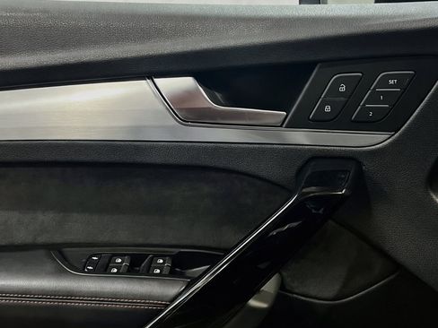 Used 2019 Audi SQ5 Premium Plus w/ Premium Plus Package AWD/4WD image 14