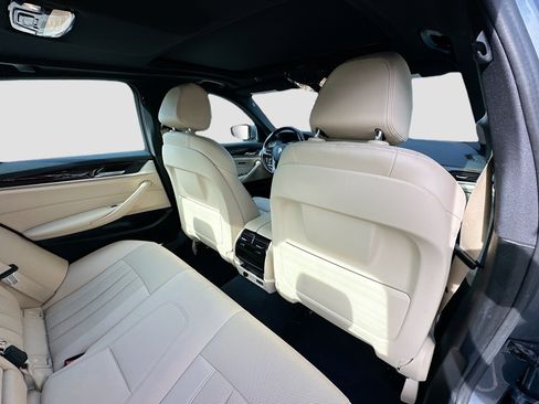 Used 2022 BMW 540i 540i w/ Convenience Package image 32